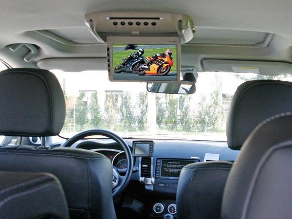 TV voiture plafonnier